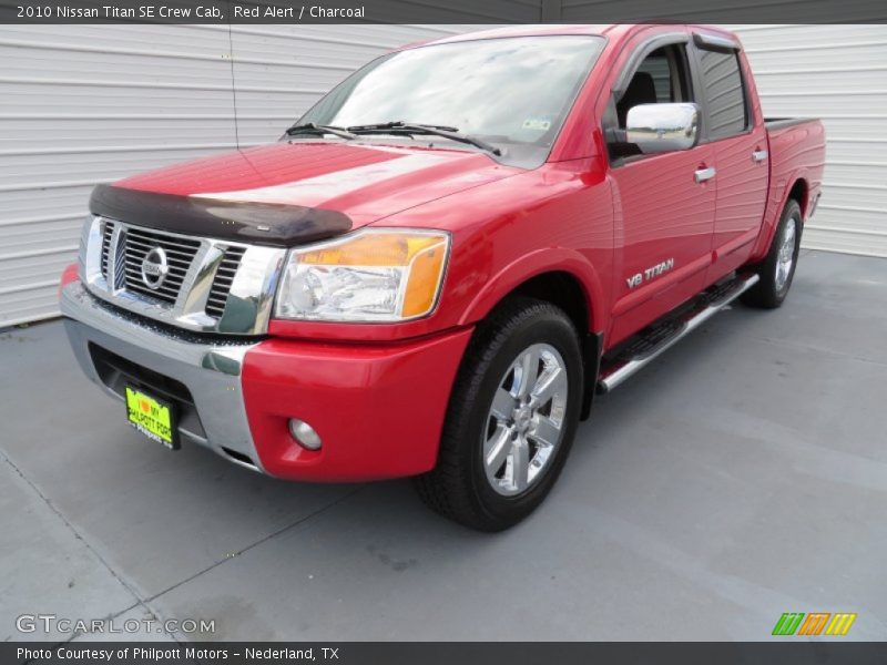 Red Alert / Charcoal 2010 Nissan Titan SE Crew Cab