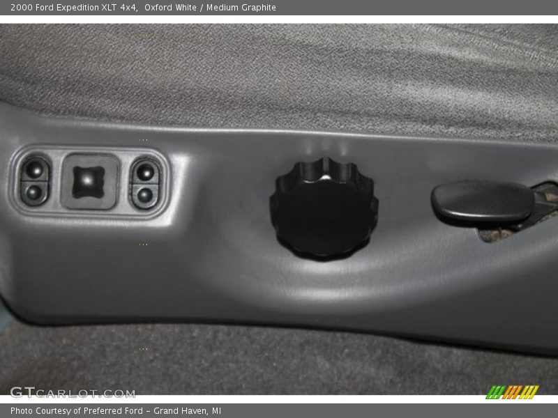 Oxford White / Medium Graphite 2000 Ford Expedition XLT 4x4