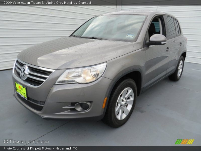 Alpine Grey Metallic / Charcoal 2009 Volkswagen Tiguan S