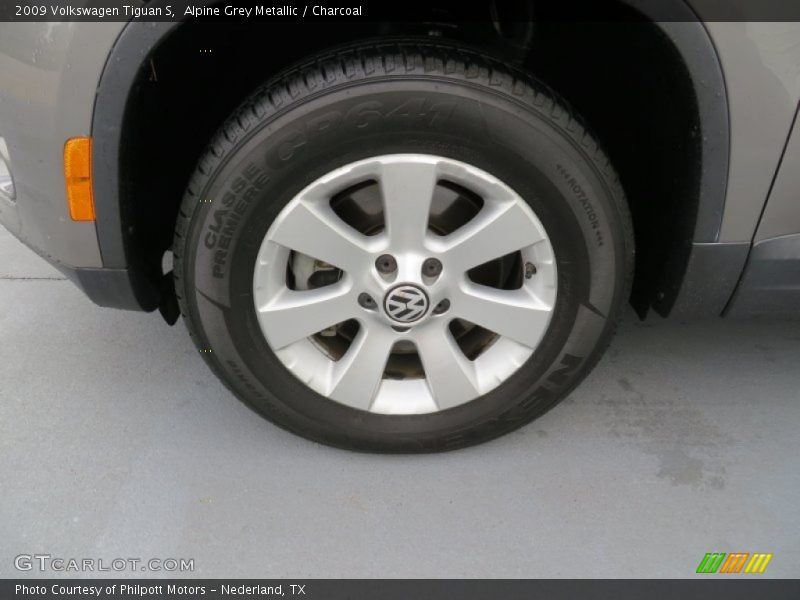 Alpine Grey Metallic / Charcoal 2009 Volkswagen Tiguan S