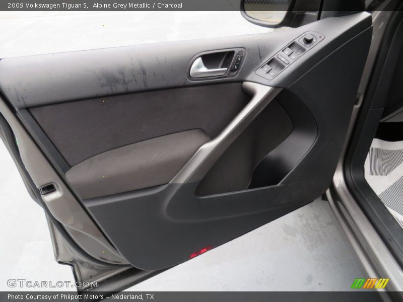 Alpine Grey Metallic / Charcoal 2009 Volkswagen Tiguan S
