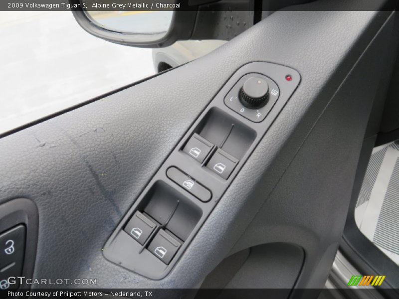 Alpine Grey Metallic / Charcoal 2009 Volkswagen Tiguan S