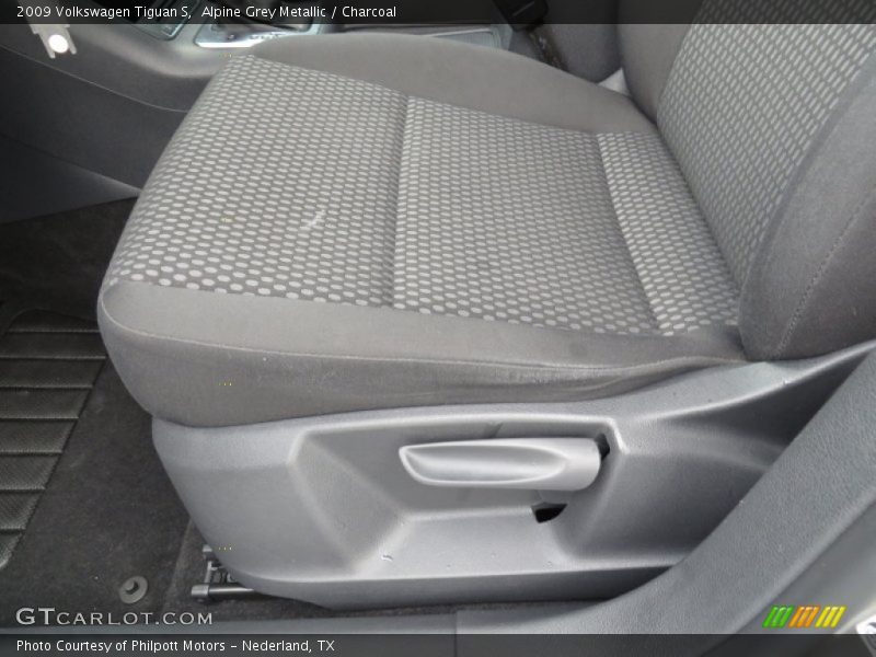 Alpine Grey Metallic / Charcoal 2009 Volkswagen Tiguan S