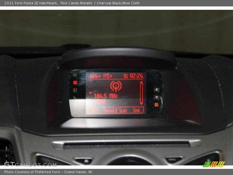 Red Candy Metallic / Charcoal Black/Blue Cloth 2011 Ford Fiesta SE Hatchback
