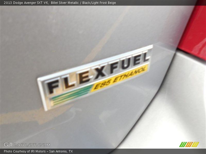 Billet Silver Metallic / Black/Light Frost Beige 2013 Dodge Avenger SXT V6