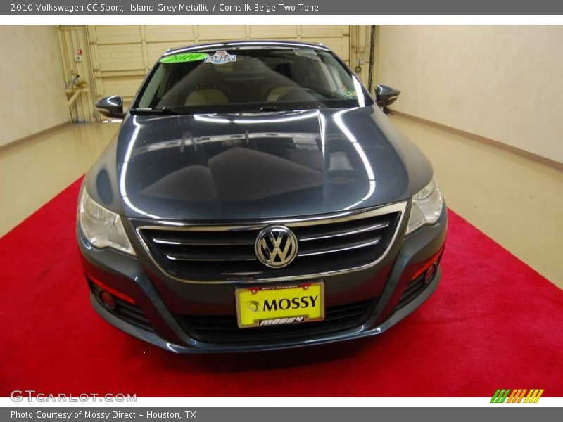 Island Grey Metallic / Cornsilk Beige Two Tone 2010 Volkswagen CC Sport