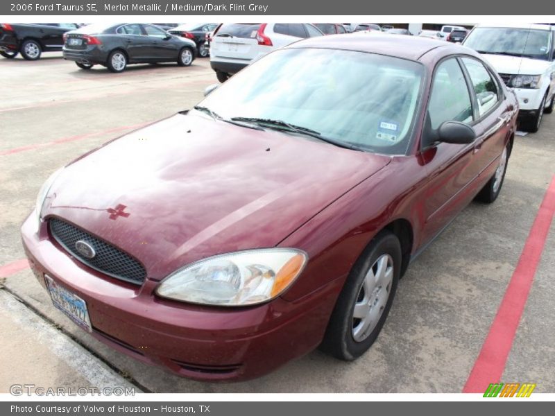Merlot Metallic / Medium/Dark Flint Grey 2006 Ford Taurus SE