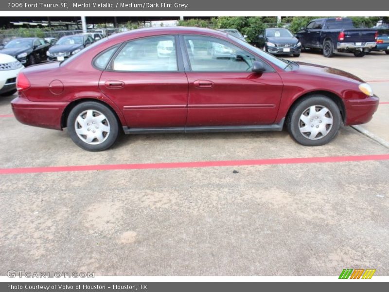 Merlot Metallic / Medium/Dark Flint Grey 2006 Ford Taurus SE