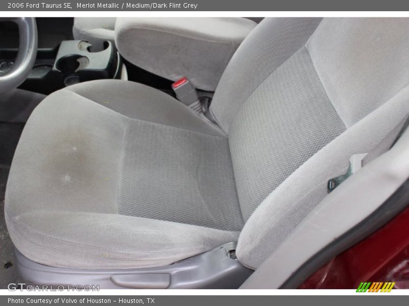 Merlot Metallic / Medium/Dark Flint Grey 2006 Ford Taurus SE