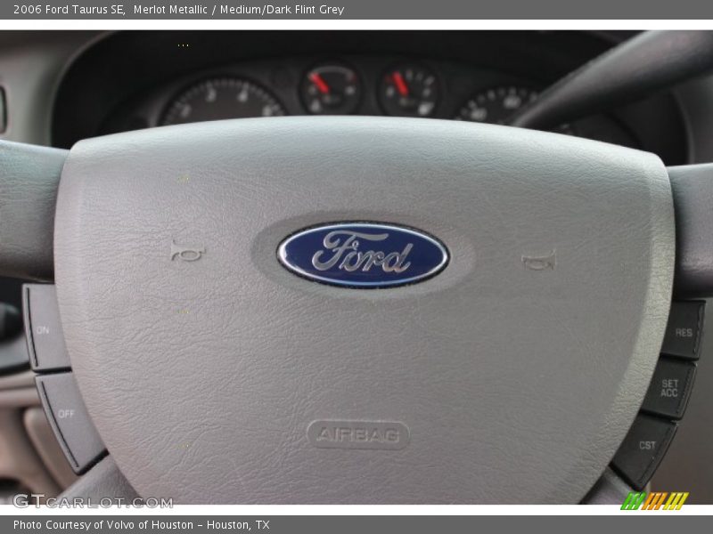 Merlot Metallic / Medium/Dark Flint Grey 2006 Ford Taurus SE
