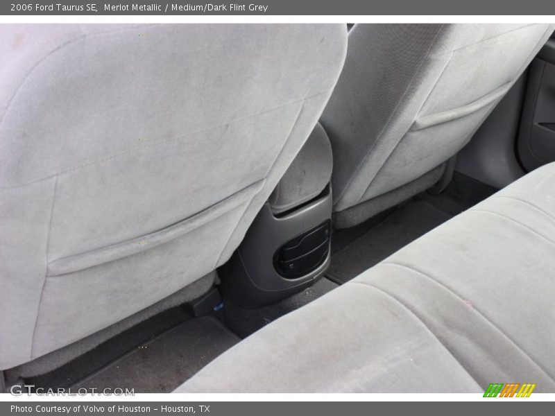 Merlot Metallic / Medium/Dark Flint Grey 2006 Ford Taurus SE