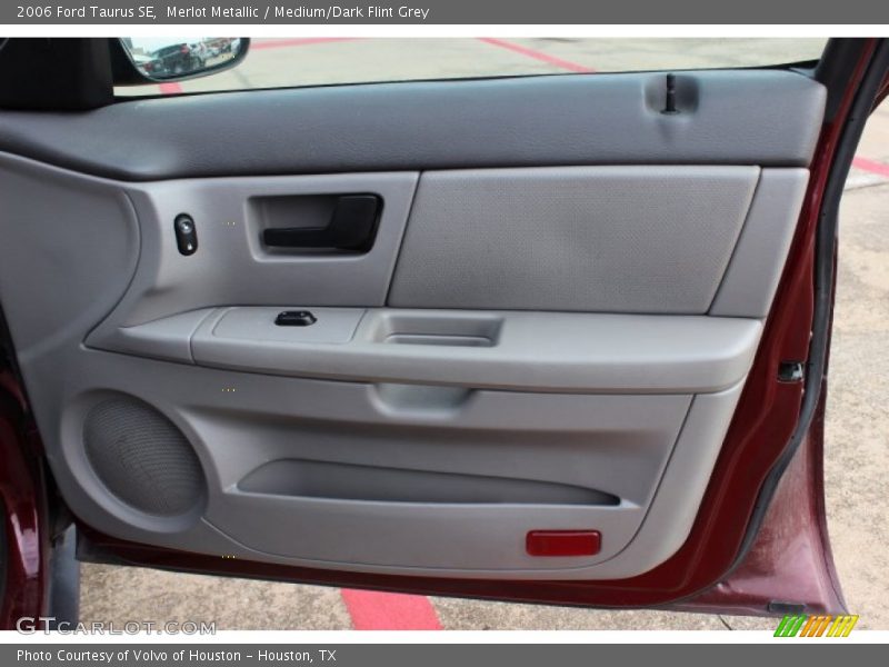 Merlot Metallic / Medium/Dark Flint Grey 2006 Ford Taurus SE