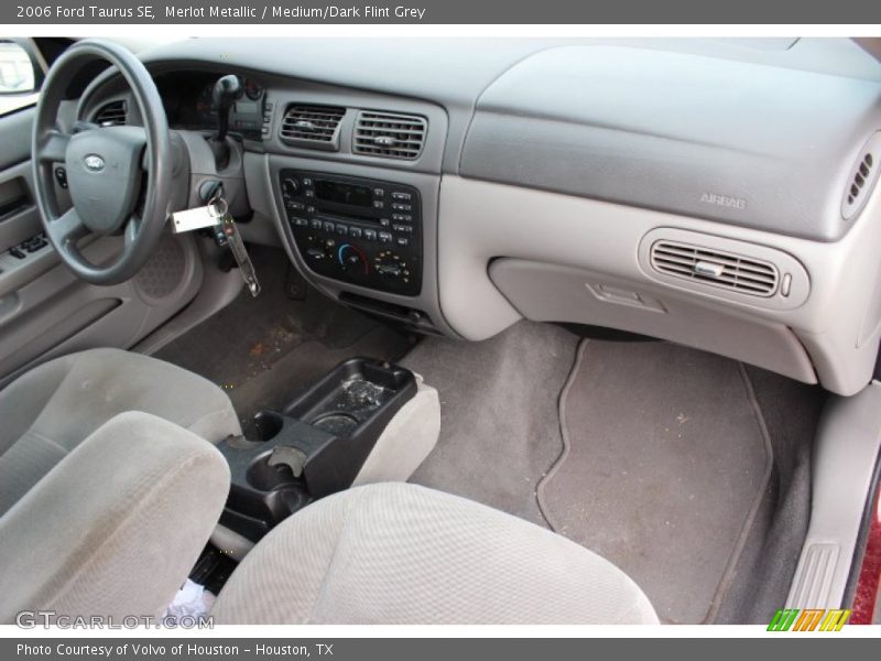 Merlot Metallic / Medium/Dark Flint Grey 2006 Ford Taurus SE