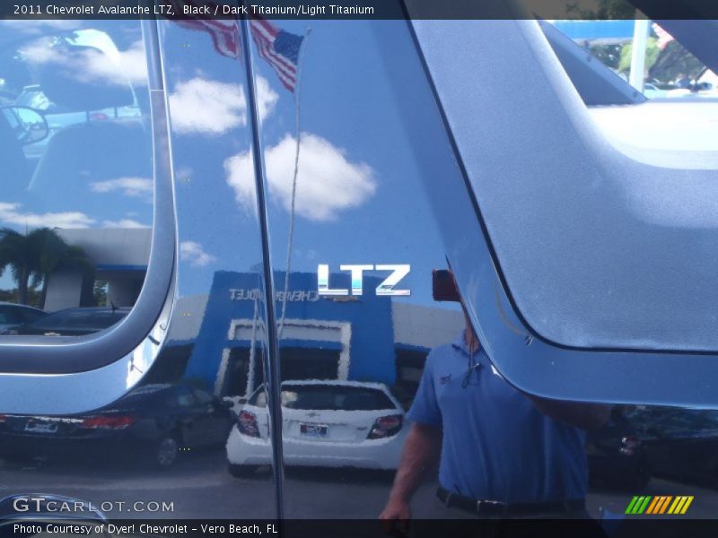 Black / Dark Titanium/Light Titanium 2011 Chevrolet Avalanche LTZ