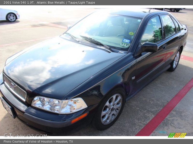 Atlantic Blue Metallic / Taupe/Light Taupe 2001 Volvo S40 1.9T