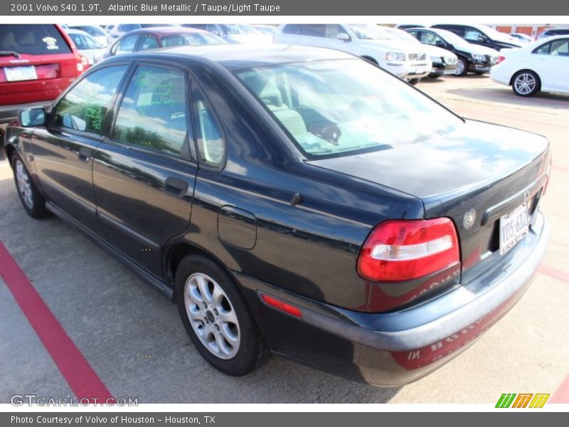 Atlantic Blue Metallic / Taupe/Light Taupe 2001 Volvo S40 1.9T