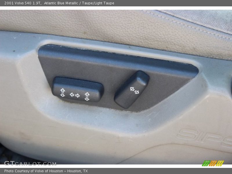 Atlantic Blue Metallic / Taupe/Light Taupe 2001 Volvo S40 1.9T