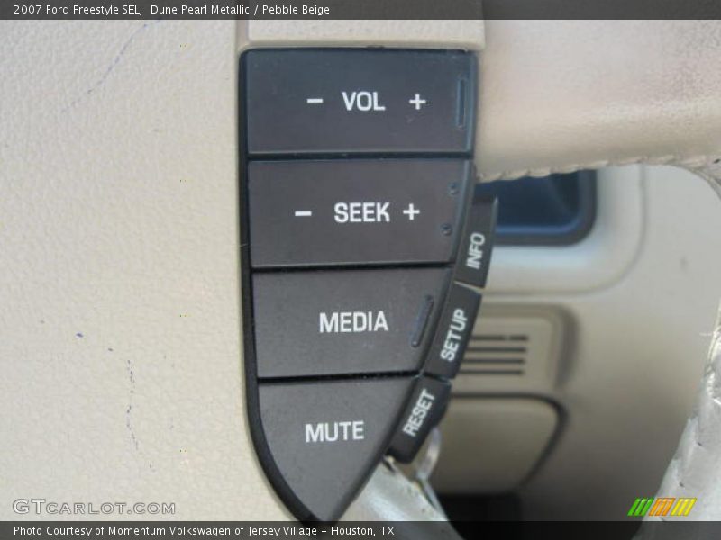 Dune Pearl Metallic / Pebble Beige 2007 Ford Freestyle SEL