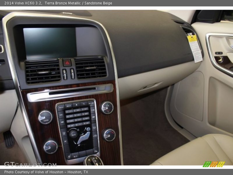 Terra Bronze Metallic / Sandstone Beige 2014 Volvo XC60 3.2