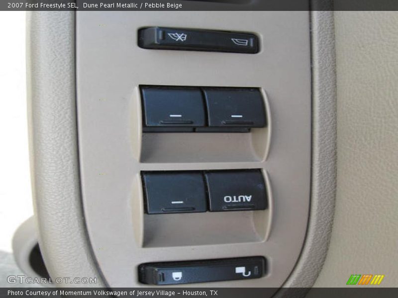 Dune Pearl Metallic / Pebble Beige 2007 Ford Freestyle SEL