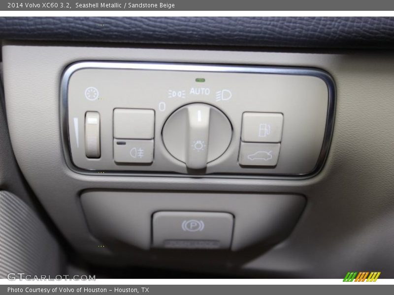 Seashell Metallic / Sandstone Beige 2014 Volvo XC60 3.2