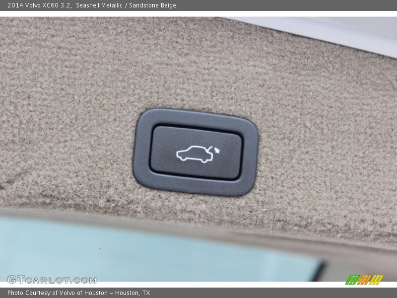 Seashell Metallic / Sandstone Beige 2014 Volvo XC60 3.2