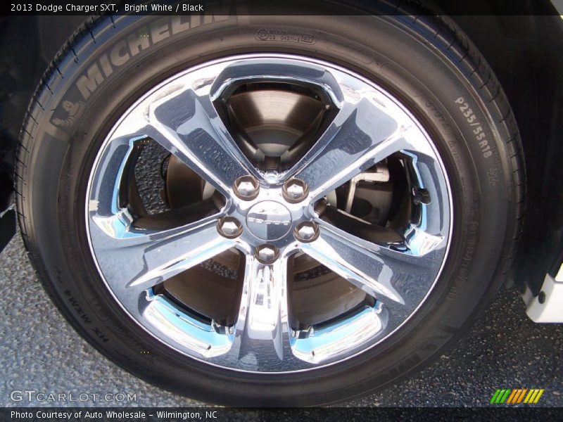 Bright White / Black 2013 Dodge Charger SXT