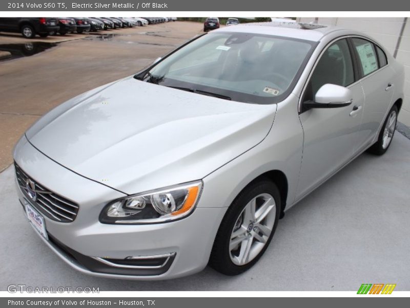 Electric Silver Metallic / Off Black 2014 Volvo S60 T5