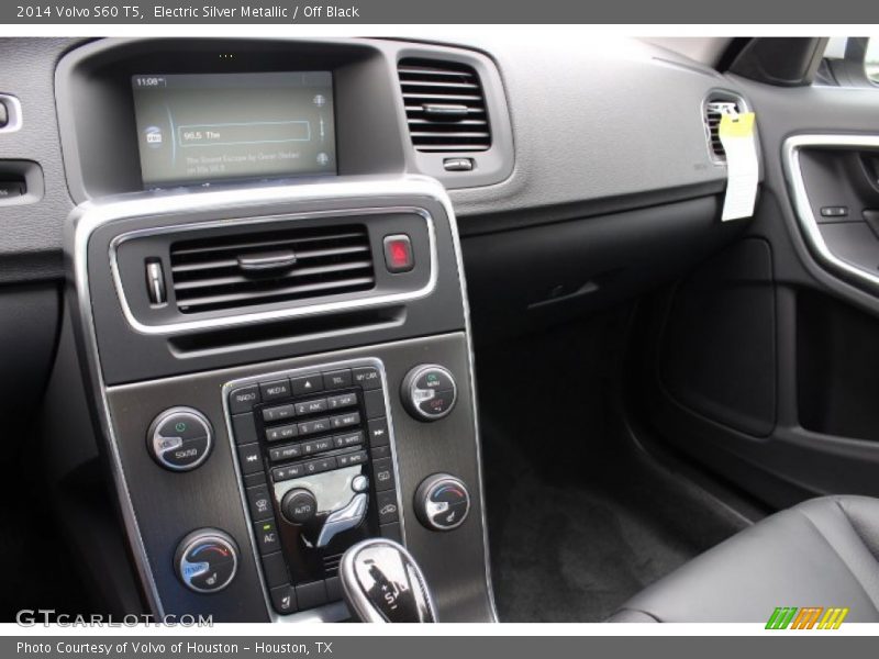 Electric Silver Metallic / Off Black 2014 Volvo S60 T5