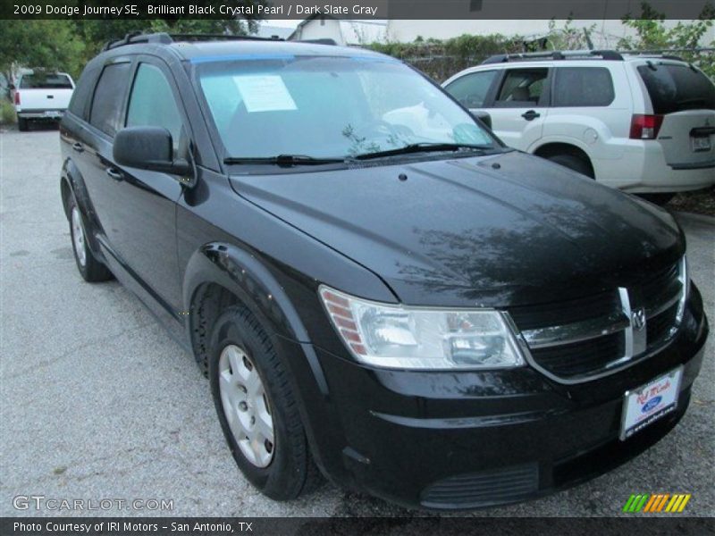 Brilliant Black Crystal Pearl / Dark Slate Gray 2009 Dodge Journey SE