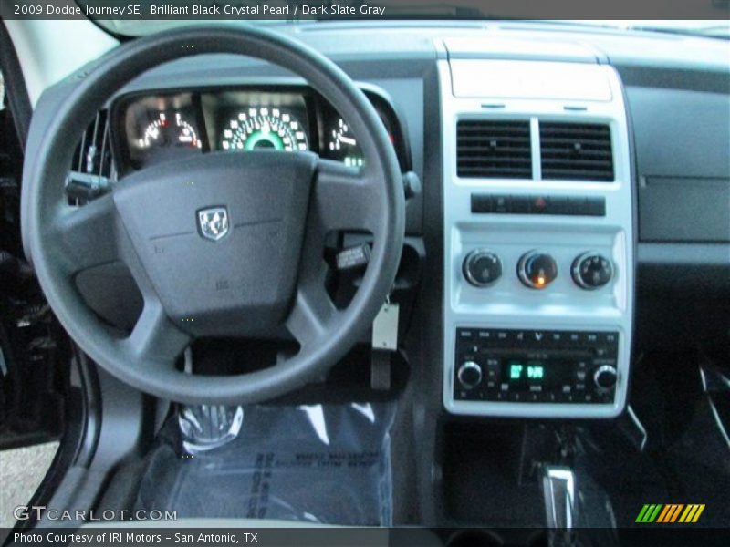 Brilliant Black Crystal Pearl / Dark Slate Gray 2009 Dodge Journey SE