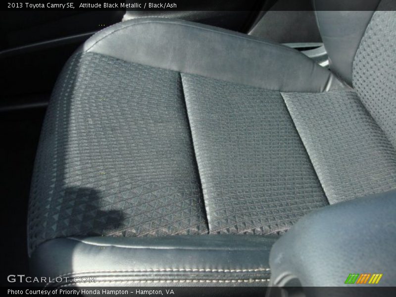 Attitude Black Metallic / Black/Ash 2013 Toyota Camry SE