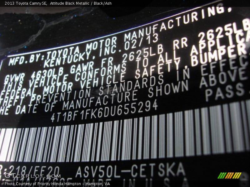 Attitude Black Metallic / Black/Ash 2013 Toyota Camry SE
