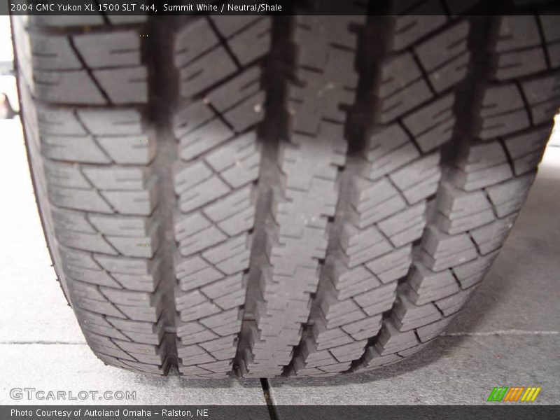 Summit White / Neutral/Shale 2004 GMC Yukon XL 1500 SLT 4x4