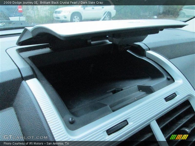 Brilliant Black Crystal Pearl / Dark Slate Gray 2009 Dodge Journey SE
