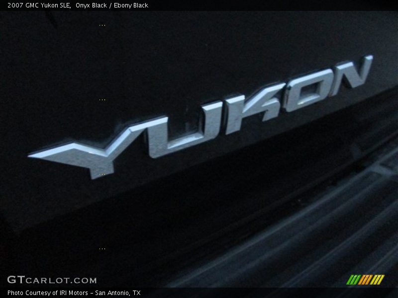 Onyx Black / Ebony Black 2007 GMC Yukon SLE