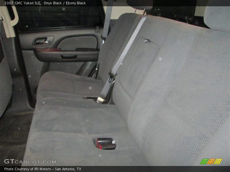 Onyx Black / Ebony Black 2007 GMC Yukon SLE