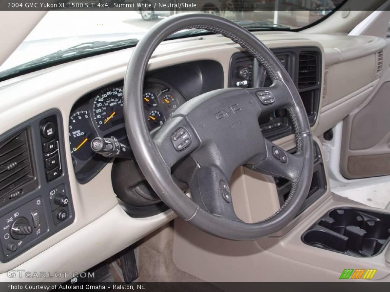 Summit White / Neutral/Shale 2004 GMC Yukon XL 1500 SLT 4x4