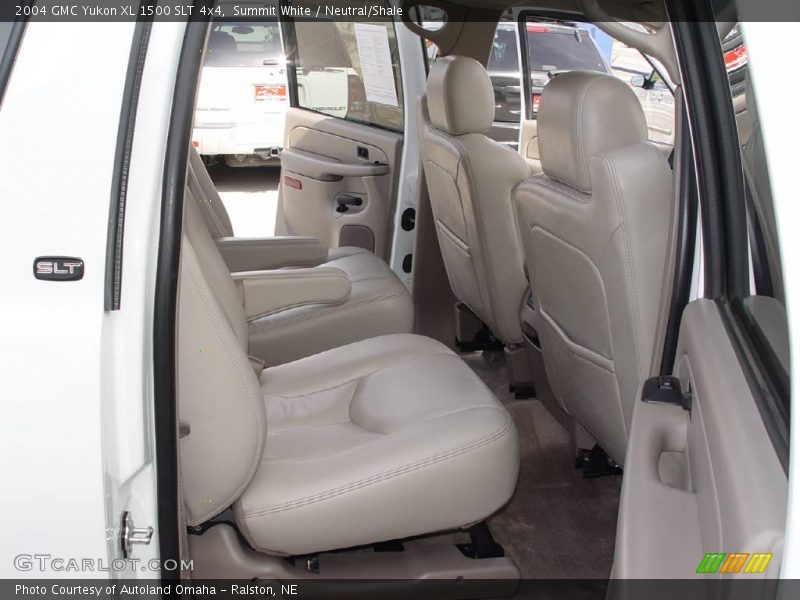 Summit White / Neutral/Shale 2004 GMC Yukon XL 1500 SLT 4x4
