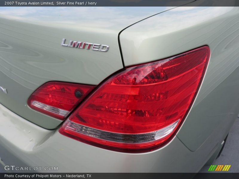 Silver Pine Pearl / Ivory 2007 Toyota Avalon Limited