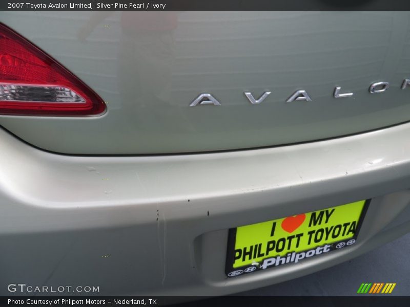 Silver Pine Pearl / Ivory 2007 Toyota Avalon Limited