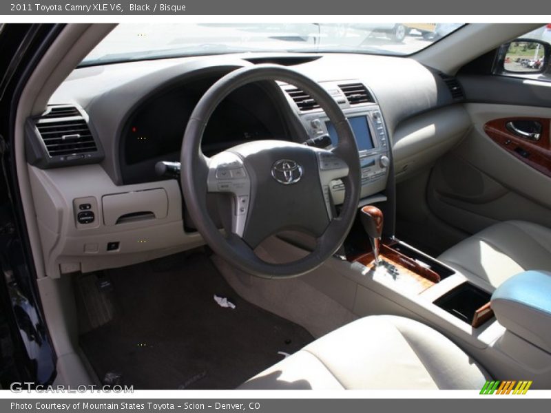 Black / Bisque 2011 Toyota Camry XLE V6