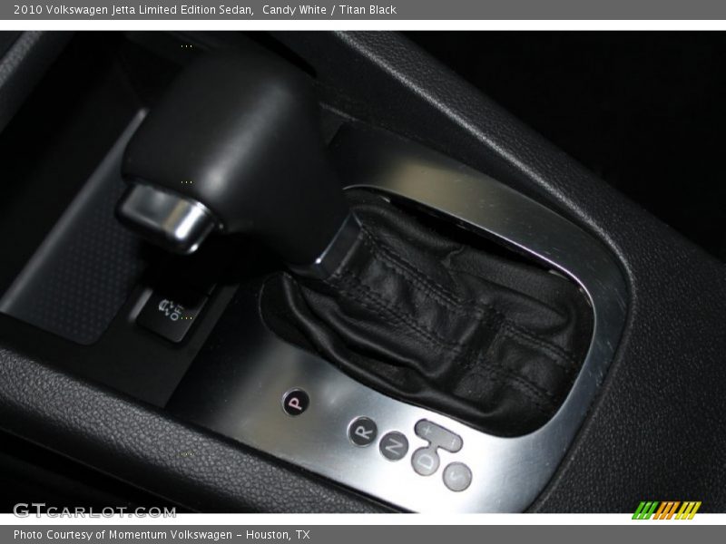 Candy White / Titan Black 2010 Volkswagen Jetta Limited Edition Sedan