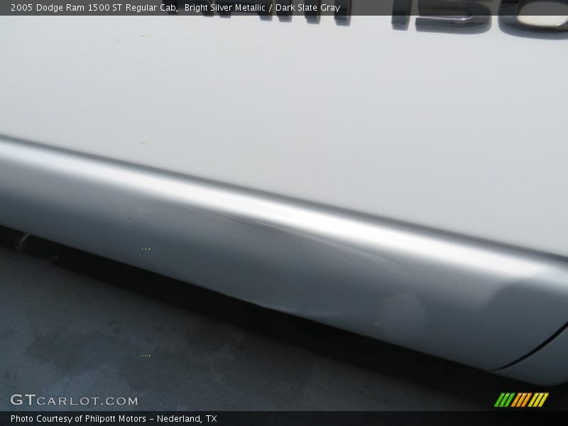 Bright Silver Metallic / Dark Slate Gray 2005 Dodge Ram 1500 ST Regular Cab