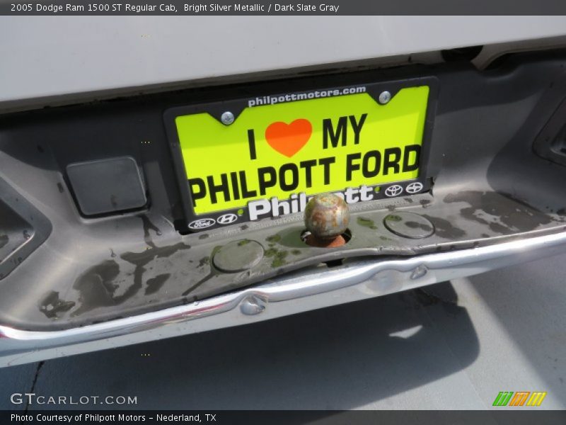 Bright Silver Metallic / Dark Slate Gray 2005 Dodge Ram 1500 ST Regular Cab