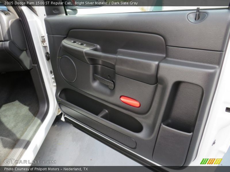 Bright Silver Metallic / Dark Slate Gray 2005 Dodge Ram 1500 ST Regular Cab