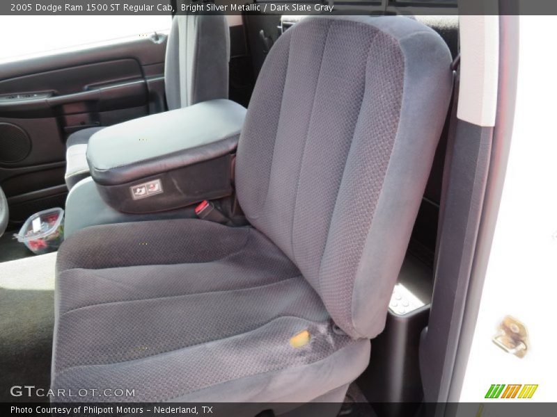 Bright Silver Metallic / Dark Slate Gray 2005 Dodge Ram 1500 ST Regular Cab