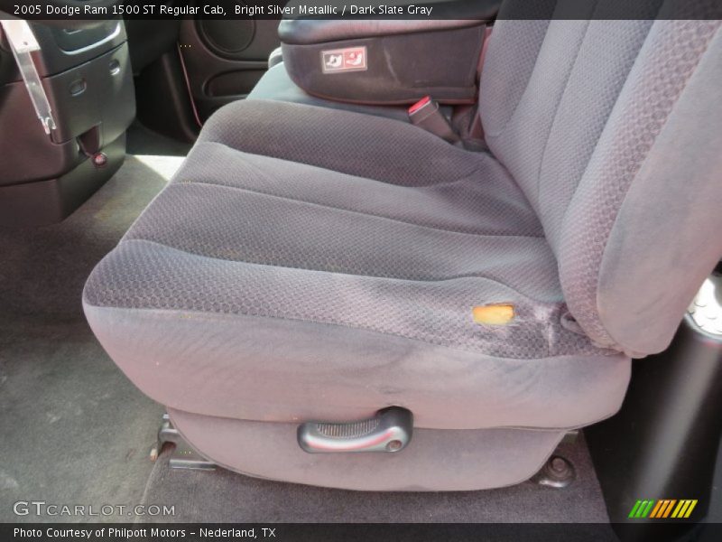 Bright Silver Metallic / Dark Slate Gray 2005 Dodge Ram 1500 ST Regular Cab