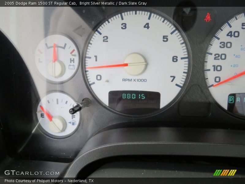 Bright Silver Metallic / Dark Slate Gray 2005 Dodge Ram 1500 ST Regular Cab