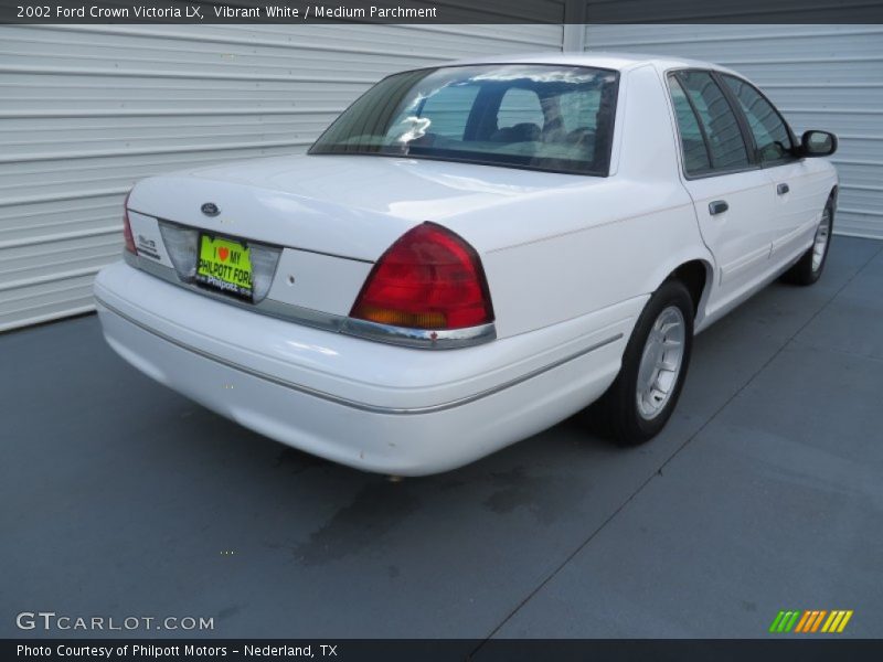 Vibrant White / Medium Parchment 2002 Ford Crown Victoria LX
